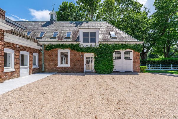Exterior, Facade, Brick Facade, French Provincial