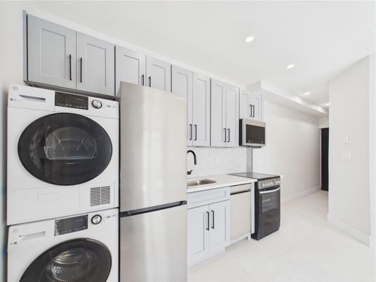 Interior, Kitchen, Recessed Lighting, Washer
