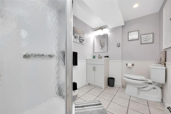 Bathroom, Interior, Recessed Lighting