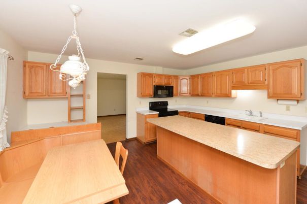 Interior, Kitchen, Pendant Lights, Wood Texture Flooring
