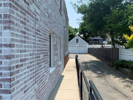 Detached Garage, Exterior