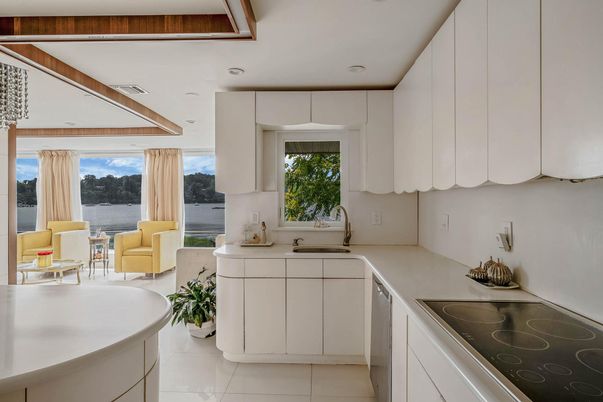Interior, Kitchen, Recessed Lighting, Water