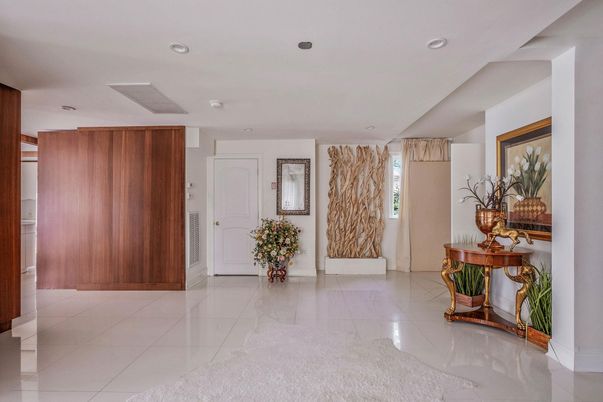 Interior, Recessed Lighting