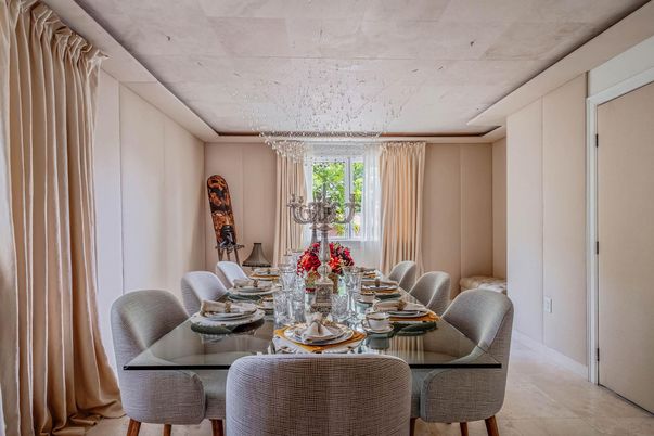 Dining room, Interior