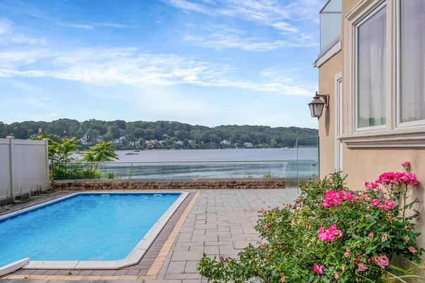 Exterior, Pool, Water