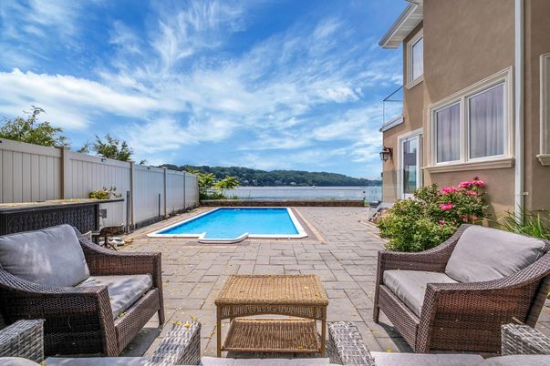Exterior, Pool, Water