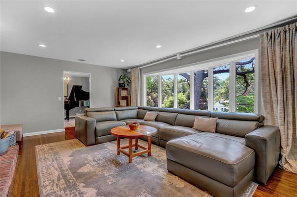 Interior, Living room, Piano, Recessed Lighting, Wood Texture Flooring
