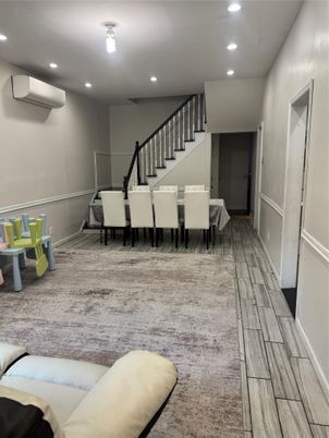 Dining room, Interior, Recessed Lighting