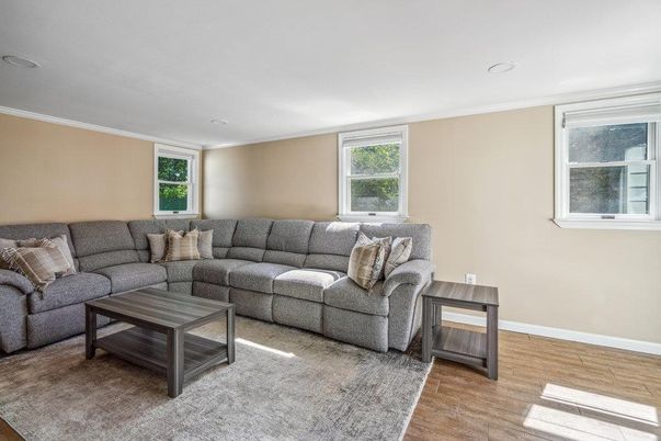Interior, Living room, Recessed Lighting, Wood Texture Flooring