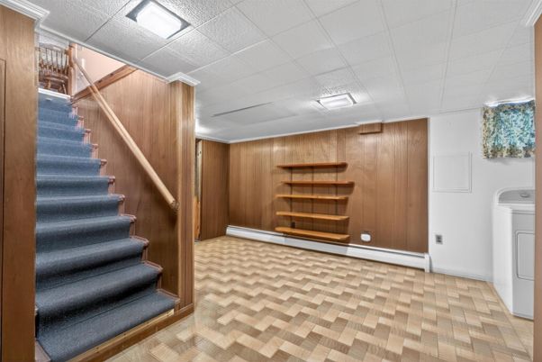 Interior, Washer, Wooden Walls