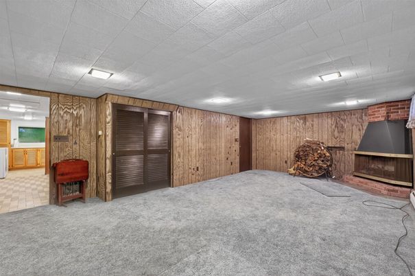 Empty room, Fireplace, Interior, Wooden Walls