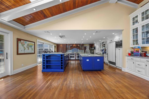 Interior, Kitchen, Recessed Lighting, Wooden Ceilings, Wood Texture Flooring