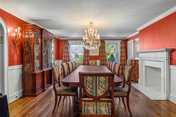 Chandelier, Dining room, Fireplace, Interior, Wood Texture Flooring