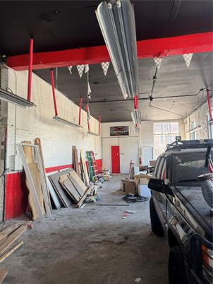 Garage, Interior