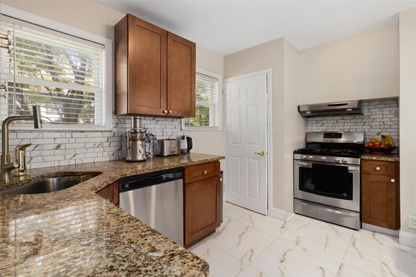 Interior, Kitchen, Marble, Stainless Steel Appliances