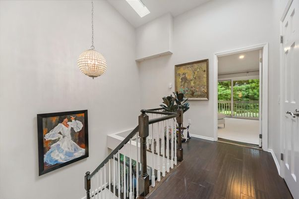 Interior, Pendant Lights, Recessed Lighting, Wood Texture Flooring