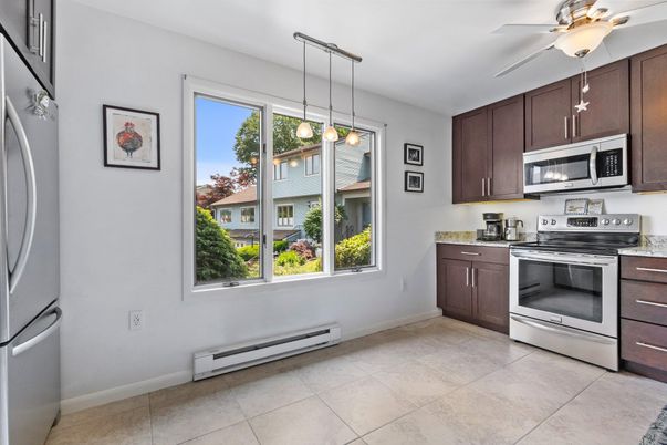 Interior, Kitchen, Pendant Lights, Stainless Steel Appliances