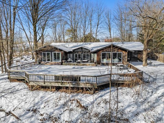 Backyard, Exterior, Facade, Brick Facade, Log Home