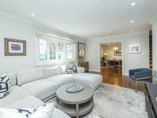 Chandelier, Dining room, Interior, Living room, Pendant Lights, Recessed Lighting, Wood Texture Flooring