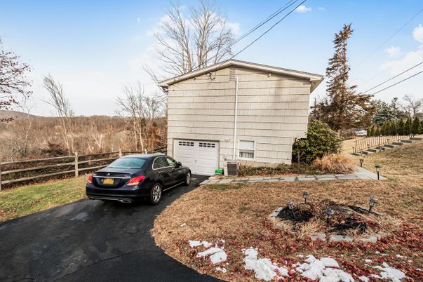 Detached Garage, Exterior