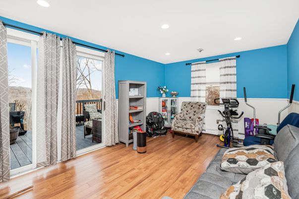 Fitness Equipment, Interior, Recessed Lighting, Wood Texture Flooring
