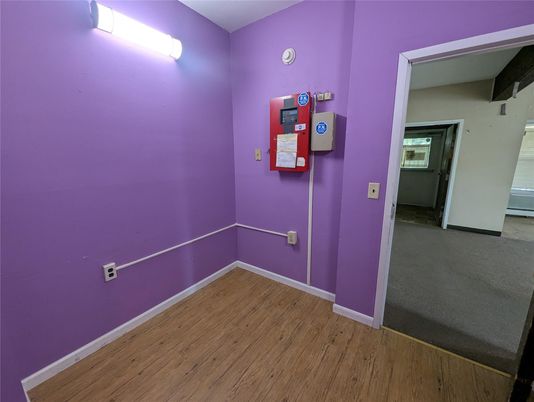 Elevator, Empty room, Interior, Wood Texture Flooring