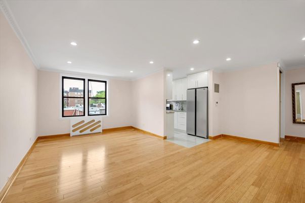 Empty room, Interior, Kitchen, Recessed Lighting, Wood Texture Flooring