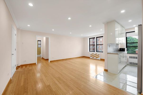 Empty room, Interior, Kitchen, Recessed Lighting, Wood Texture Flooring