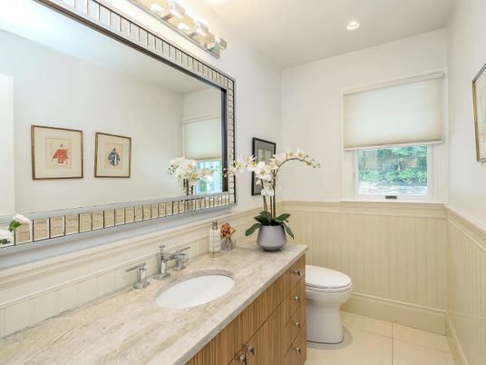 Bathroom, Interior, Recessed Lighting