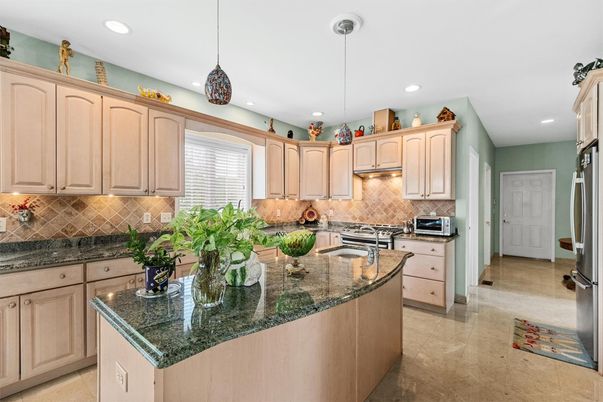Interior, Kitchen, Pendant Lights, Recessed Lighting, Stainless Steel Appliances