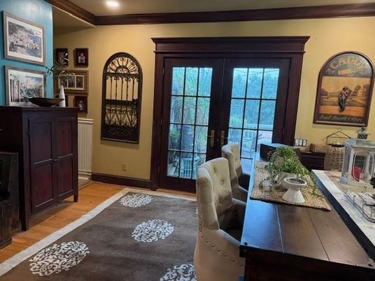 Dining room, Interior, Recessed Lighting, Wood Texture Flooring