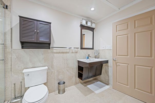 Bathroom, Interior, Recessed Lighting