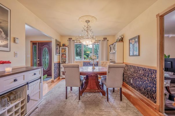 Chandelier, Dining room, Interior, Wood Texture Flooring