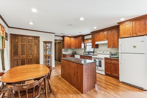 Dining room, Interior, Kitchen, Recessed Lighting, Wood Texture Flooring