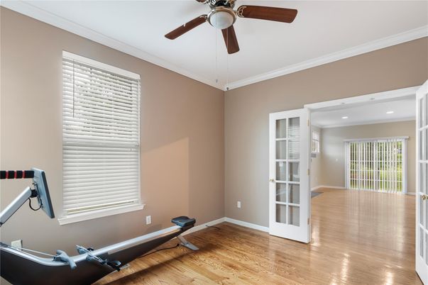 Fitness Equipment, Interior, Recessed Lighting, Wood Texture Flooring