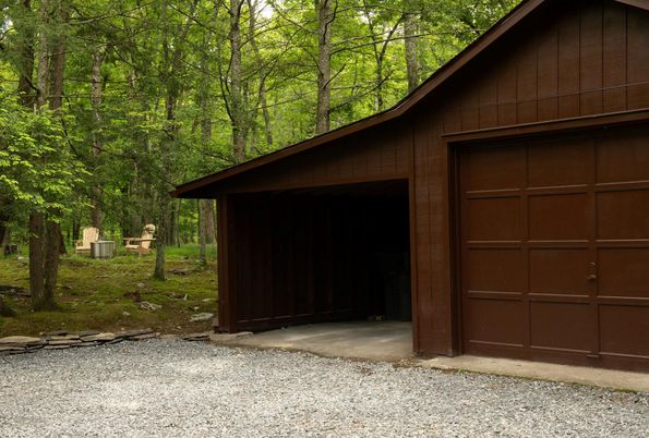 Detached Garage, Exterior