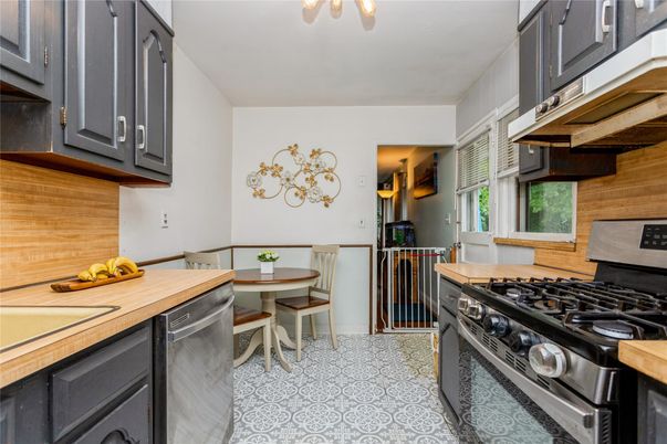 Dining room, Interior, Kitchen, Stainless Steel Appliances