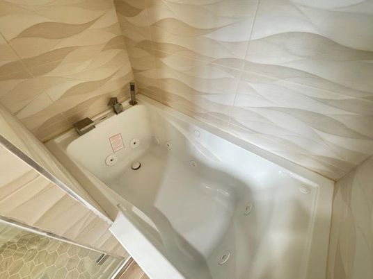 Bathroom, Hot Tub, Interior