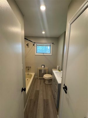 Bathroom, Interior, Recessed Lighting, Wood Texture Flooring