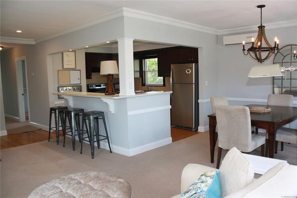 Chandelier, Dining room, Interior, Kitchen, Recessed Lighting, Wood Texture Flooring