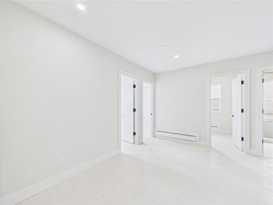 Empty room, Interior, Recessed Lighting