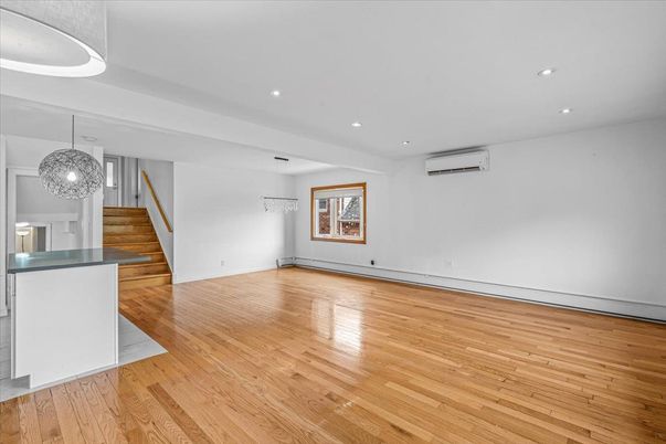 Empty room, Interior, Pendant Lights, Recessed Lighting, Wood Texture Flooring