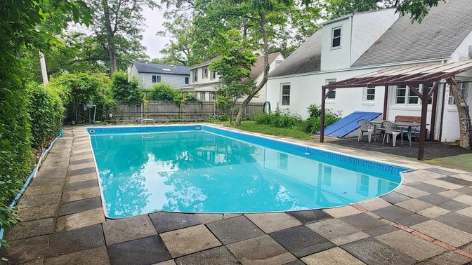 Exterior, Pool