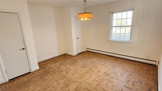 Empty room, Interior, Pendant Lights, Wood Texture Flooring