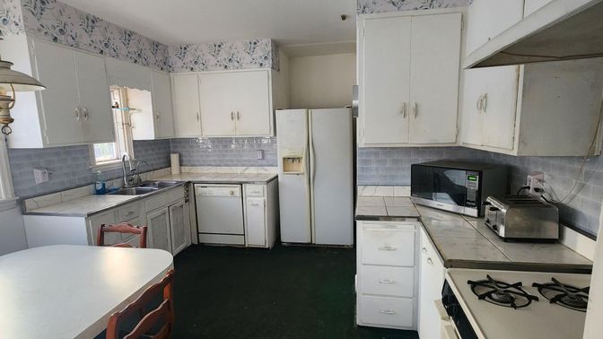 Interior, Kitchen, Tile Countertops