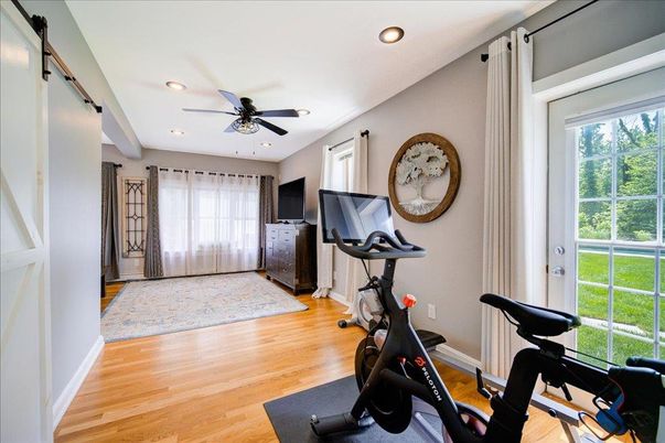 Fitness Equipment, Interior, Recessed Lighting, Wood Texture Flooring