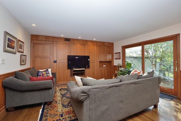 Interior, Living room, Recessed Lighting, Wood Texture Flooring