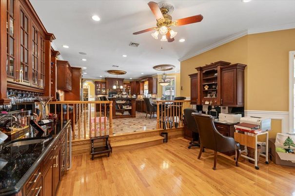 Dining room, Interior, Kitchen, Pendant Lights, Recessed Lighting, Wood Texture Flooring