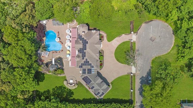 Exterior, Drone