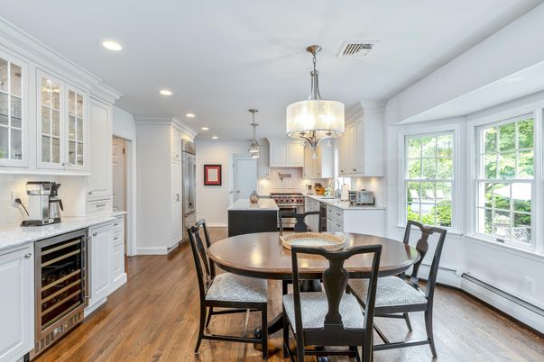 Dining room, Interior, Kitchen, Pendant Lights, Recessed Lighting, Wood Texture Flooring